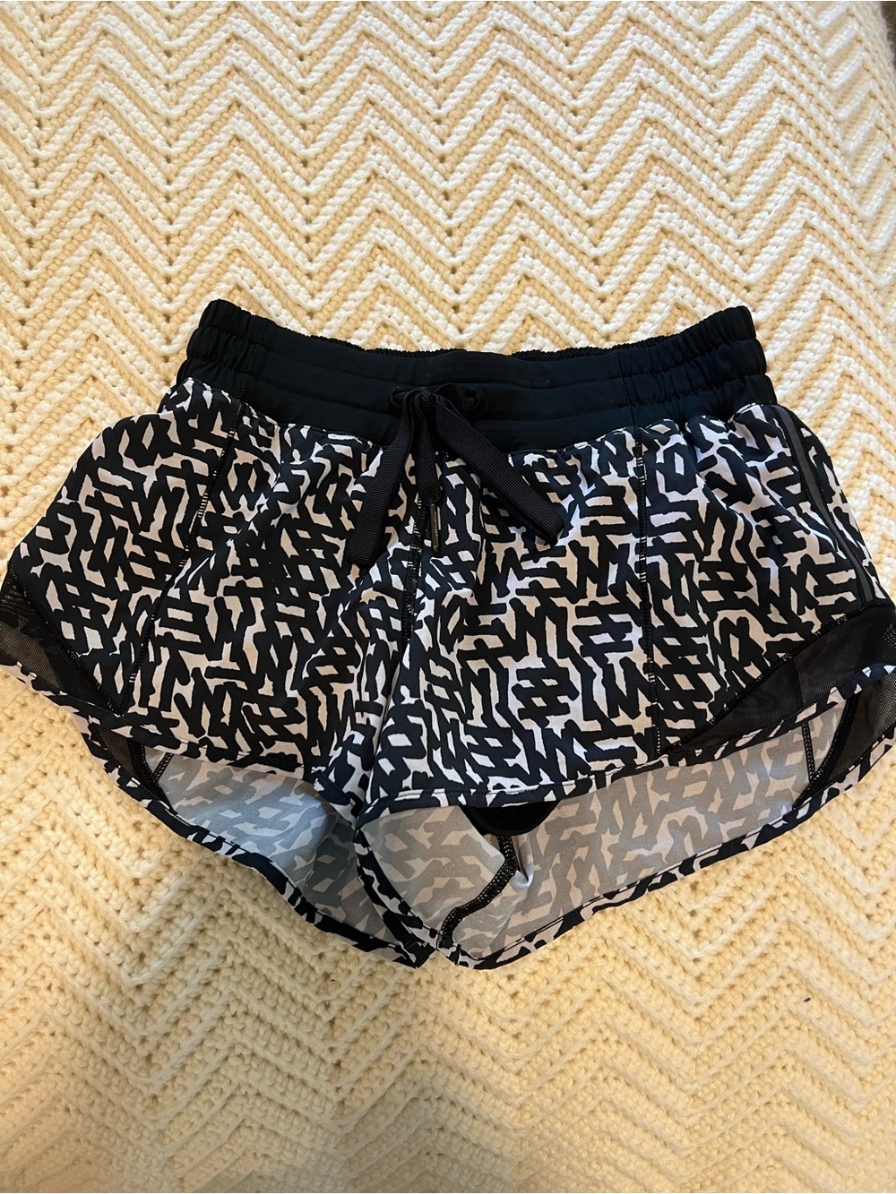 Rare lululemon athletica Black & White Printed Athletic Shorts